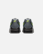 Nike Air Max Invigor - Gris/Vert