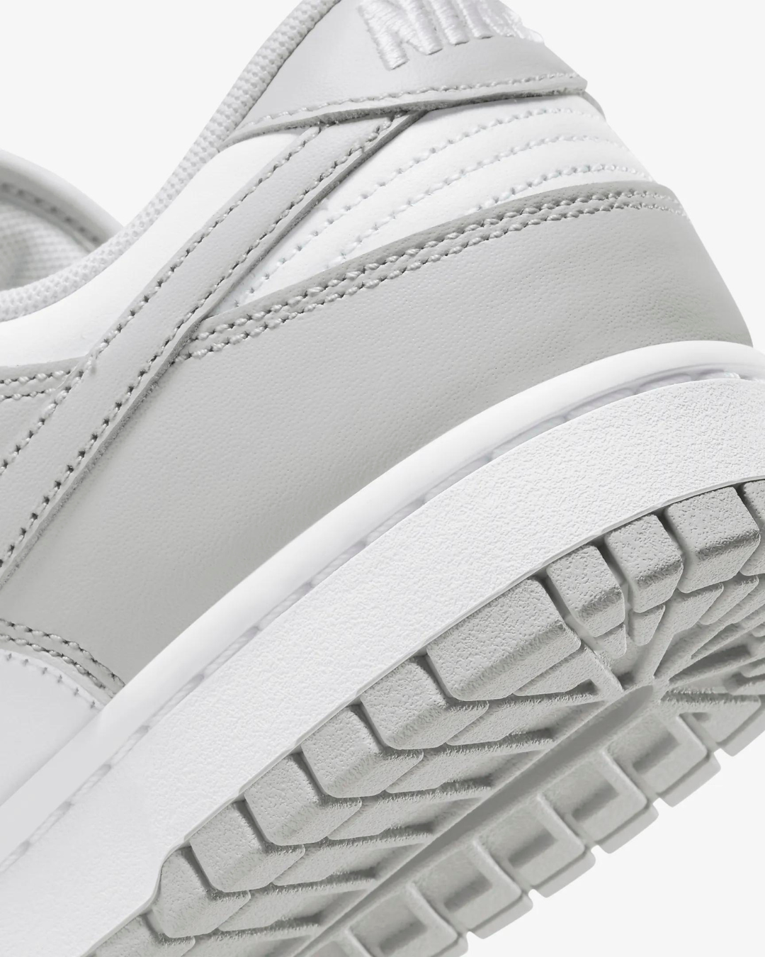 Nike Dunk Low Retro - Blanc/Gris