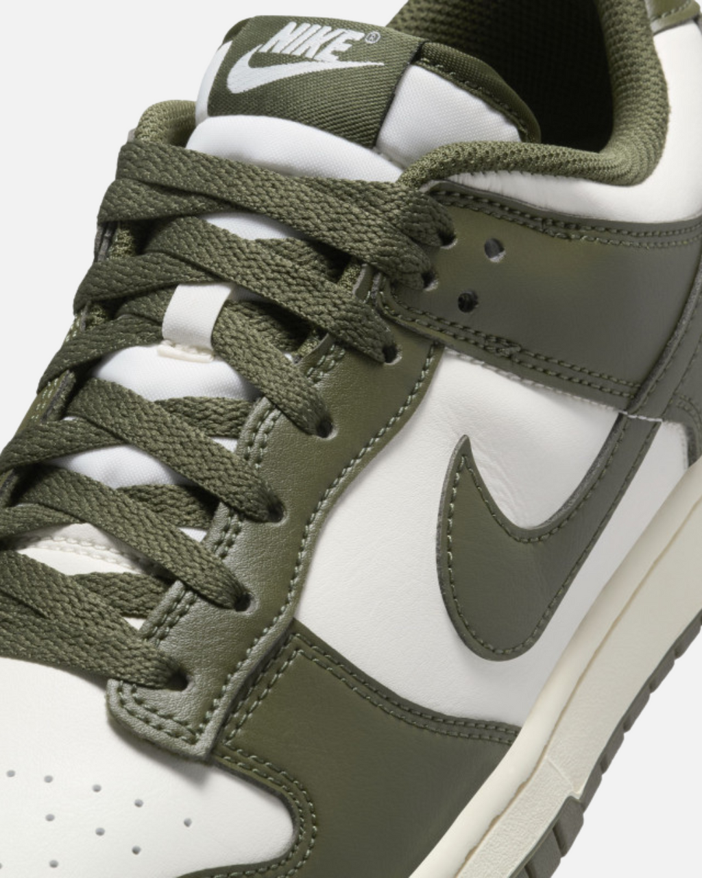 Nike Dunk Low Retro - Kaki/Blanc